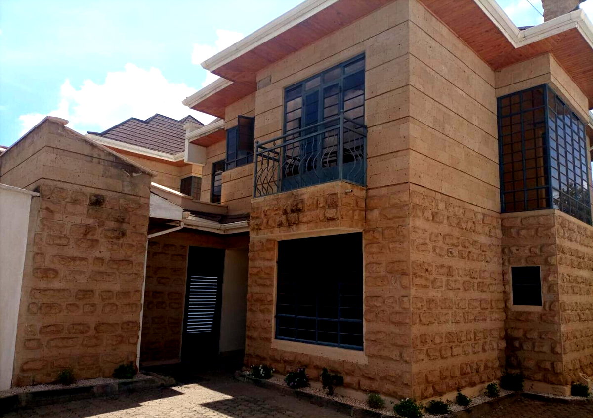 4BR All-Ensuite Townhouse with Wooden Floors - Membley, Ruiru