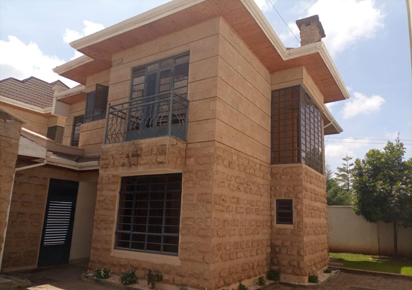 4BR All-Ensuite Townhouse with Wooden Floors - Membley, Ruiru