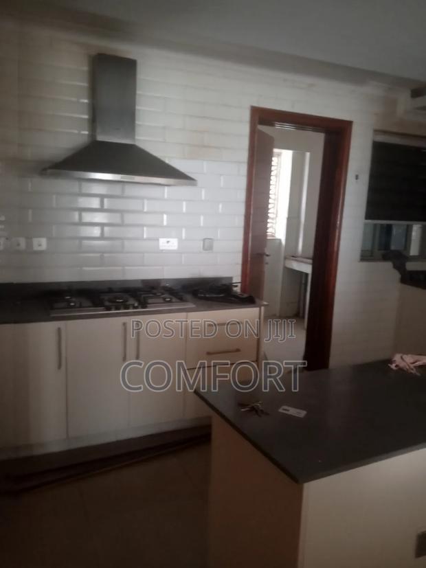 5bdrm Duplex in Kilimani, State House Area for rent