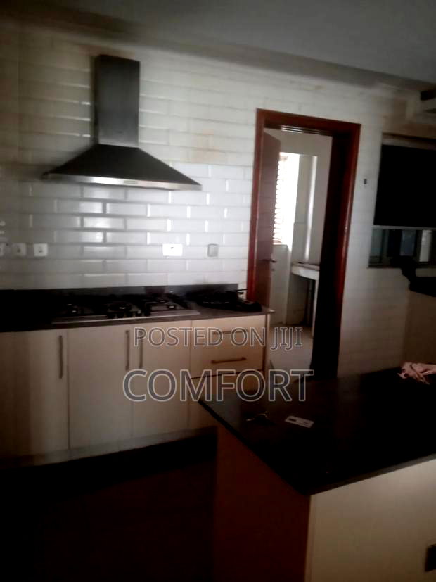 5bdrm Duplex in Kilimani, State House Area for rent