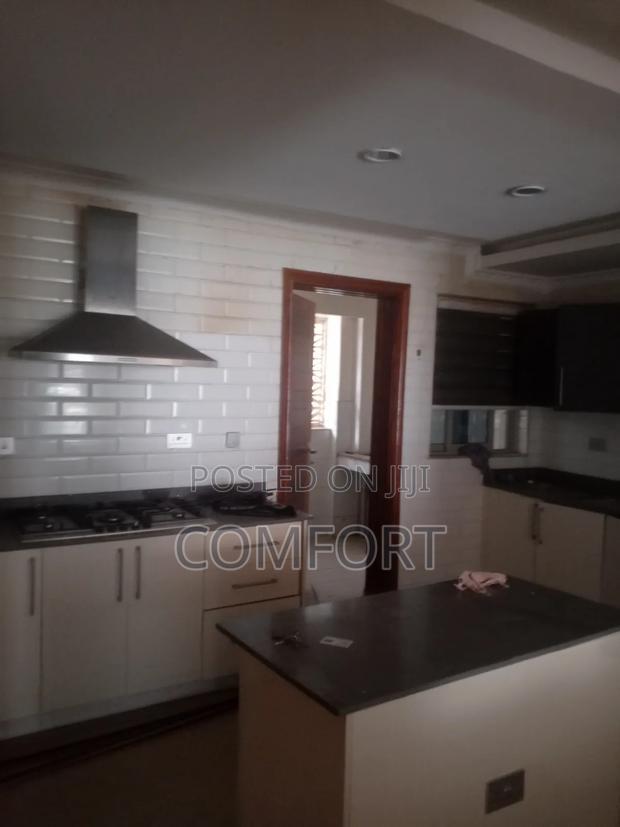 5bdrm Duplex in Kilimani, State House Area for rent