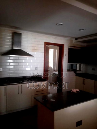 5bdrm Duplex in Kilimani, State House Area for rent - Image 5