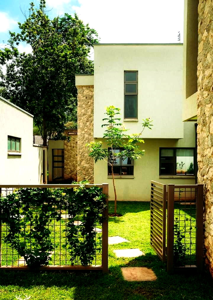 5-Ensuite Villa with Private Gym, Pool & Steam Room – Karen