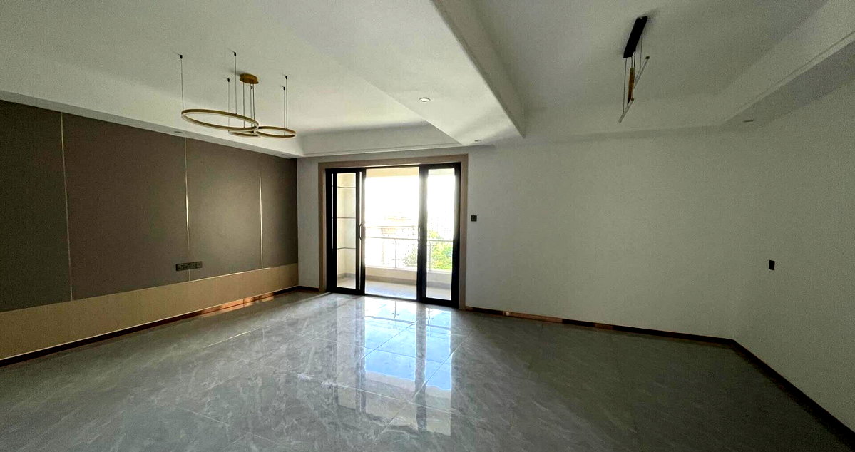 Ground-Floor 2BR with Pool & Gym Access - Riverside Drive