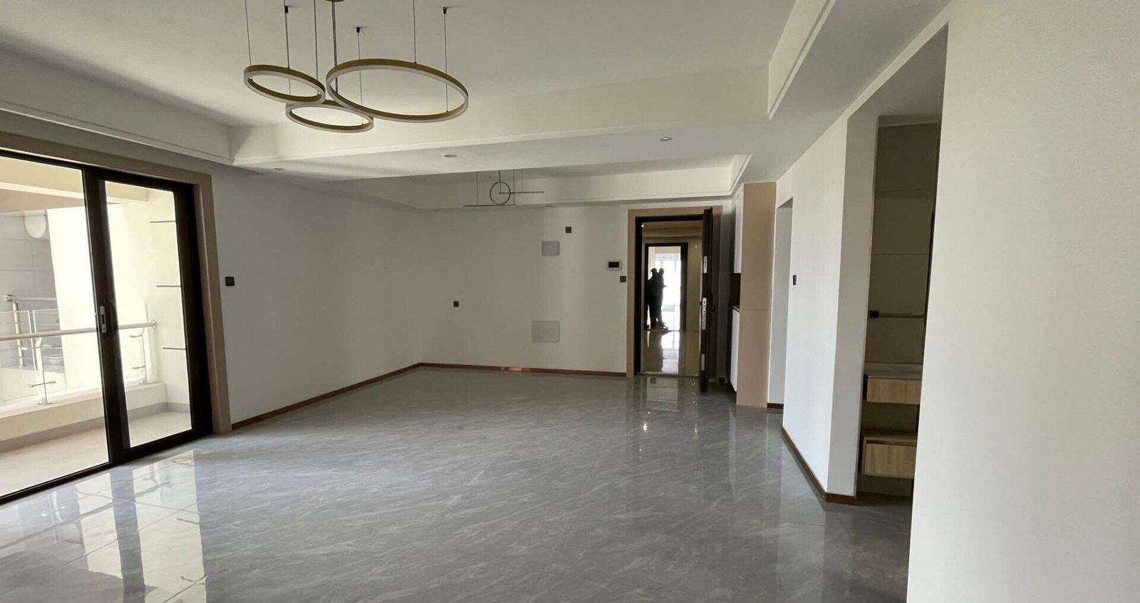 Ground-Floor 2BR with Pool & Gym Access - Riverside Drive
