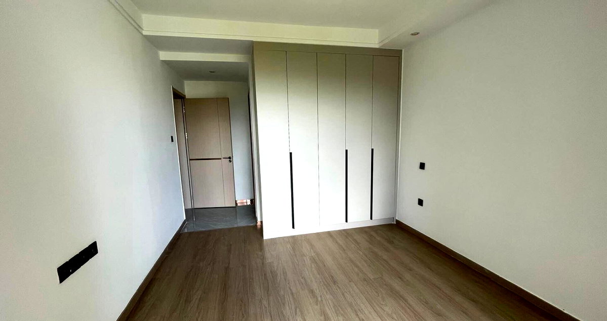 Ground-Floor 2BR with Pool & Gym Access - Riverside Drive