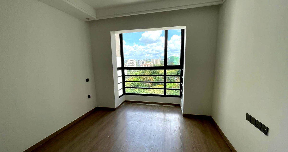 Ground-Floor 2BR with Pool & Gym Access - Riverside Drive
