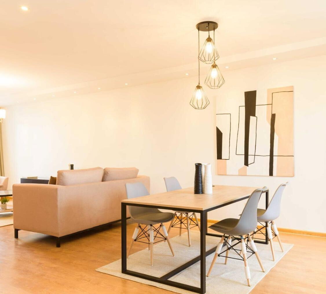 Scandi-Design 4BR Townhouse with Study & Rooftop Terrace - Syokimau