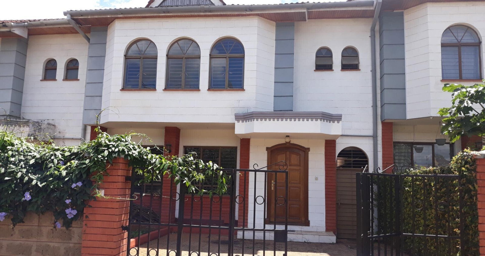Corner Unit Townhouse with Sunken Living & DSQ - Westlands
