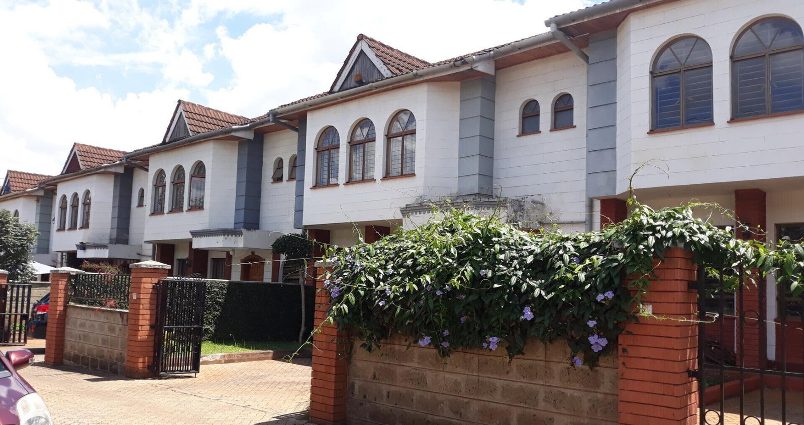 Corner Unit Townhouse with Sunken Living & DSQ - Westlands
