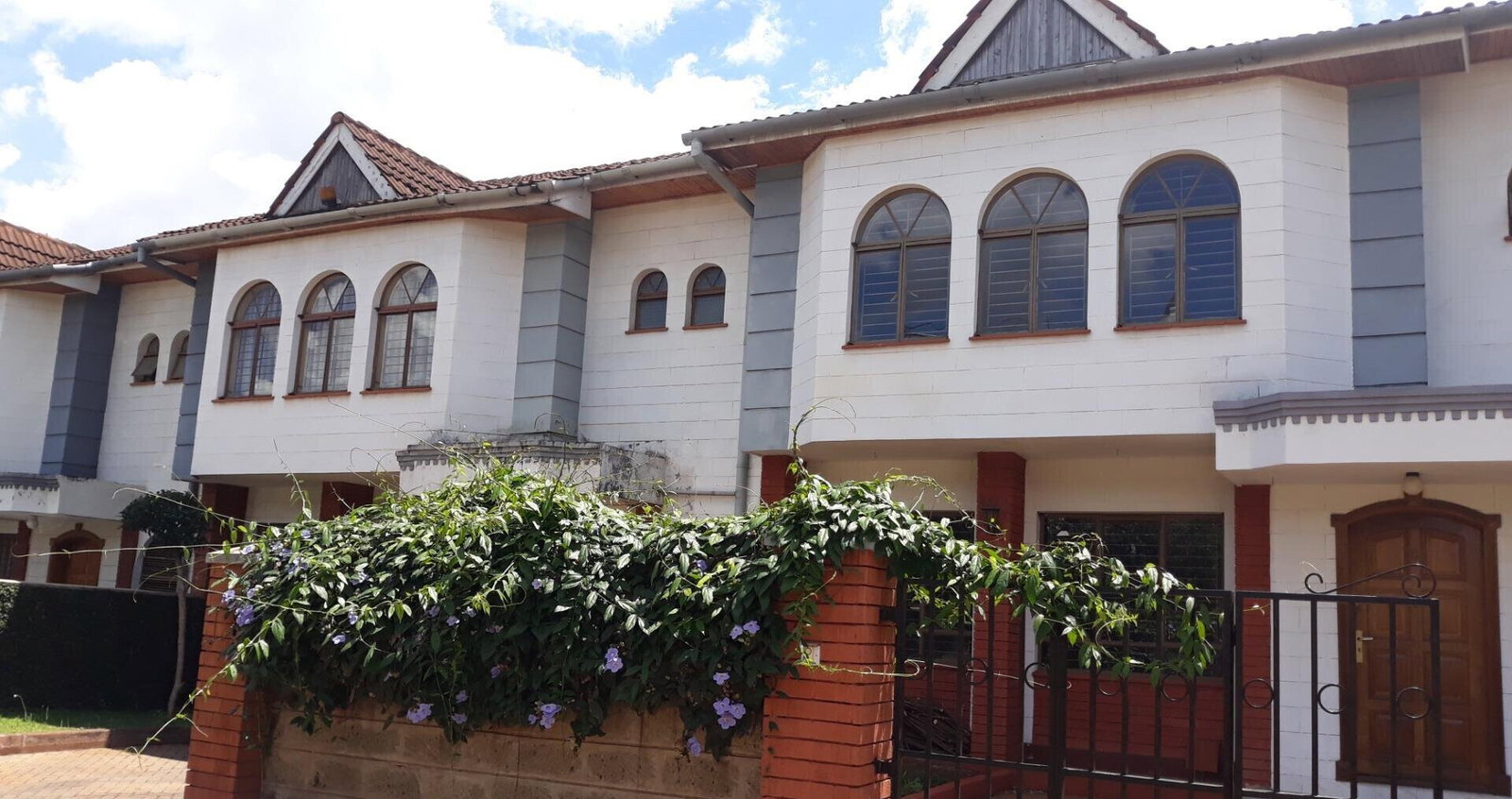 Corner Unit Townhouse with Sunken Living & DSQ - Westlands