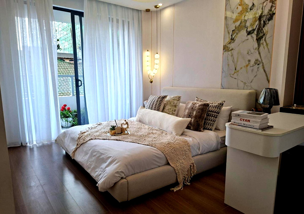 5BR Duplex + Study + DSQ with Heated Pool & Smart Access - Westlands