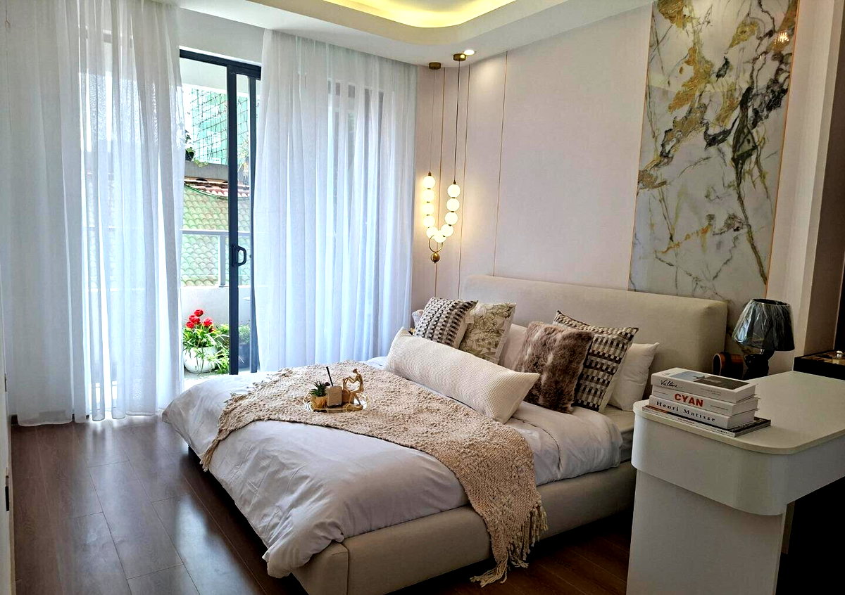 5BR Duplex + Study + DSQ with Heated Pool & Smart Access - Westlands