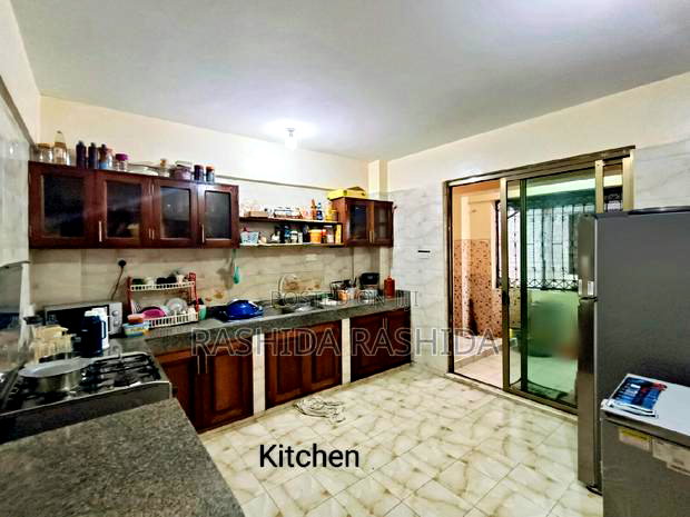 4bdrm Apartment in Kizingo for sale