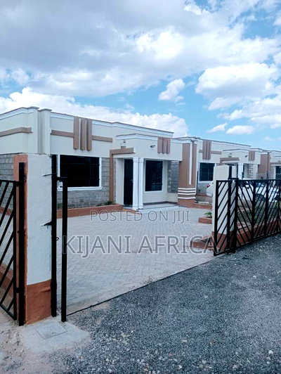 3bdrm Bungalow in Kitengela for sale - Image 10