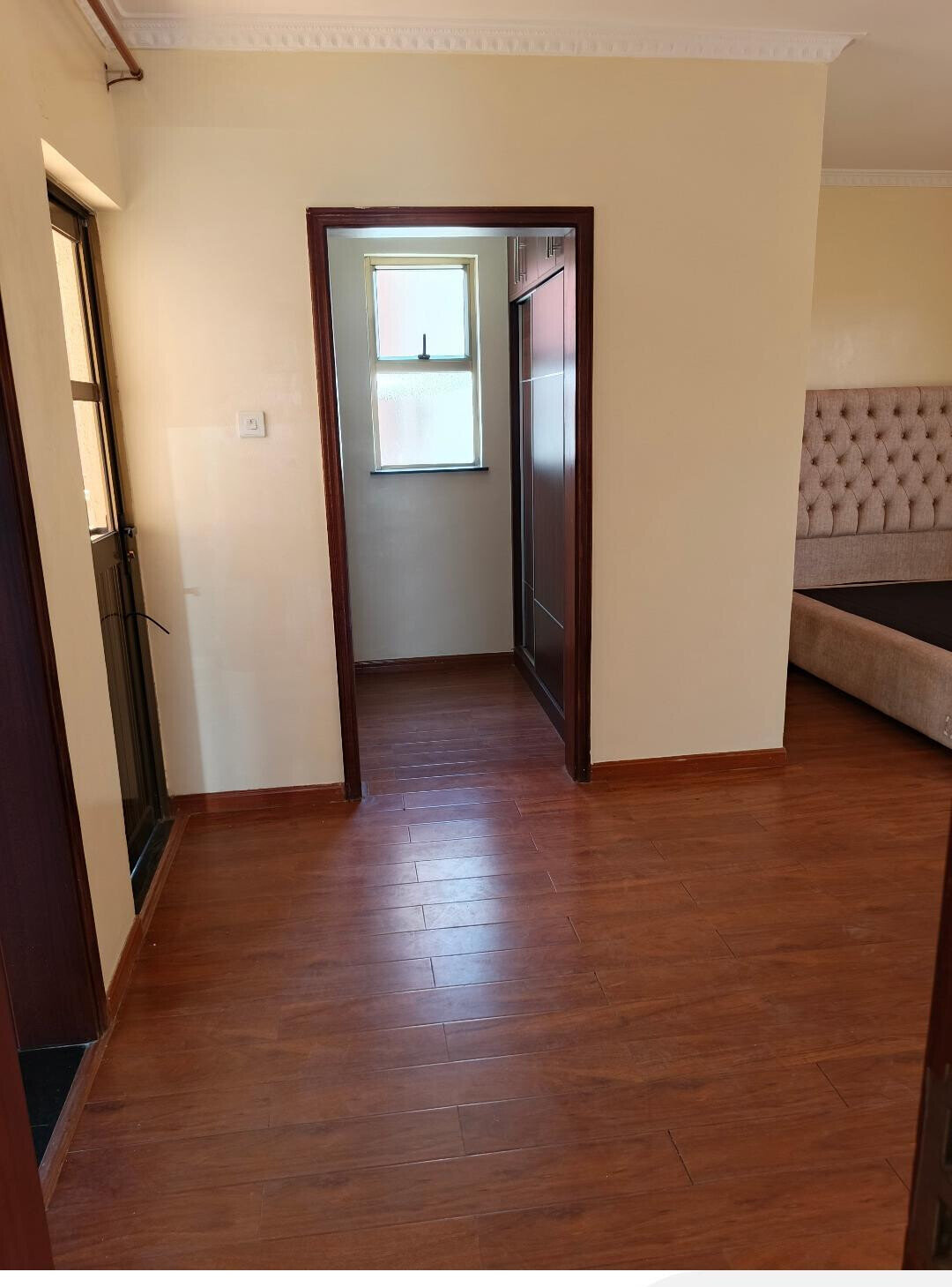 Charming 5-Ensuite Townhouse with Fireplace & DSQ - Lavington