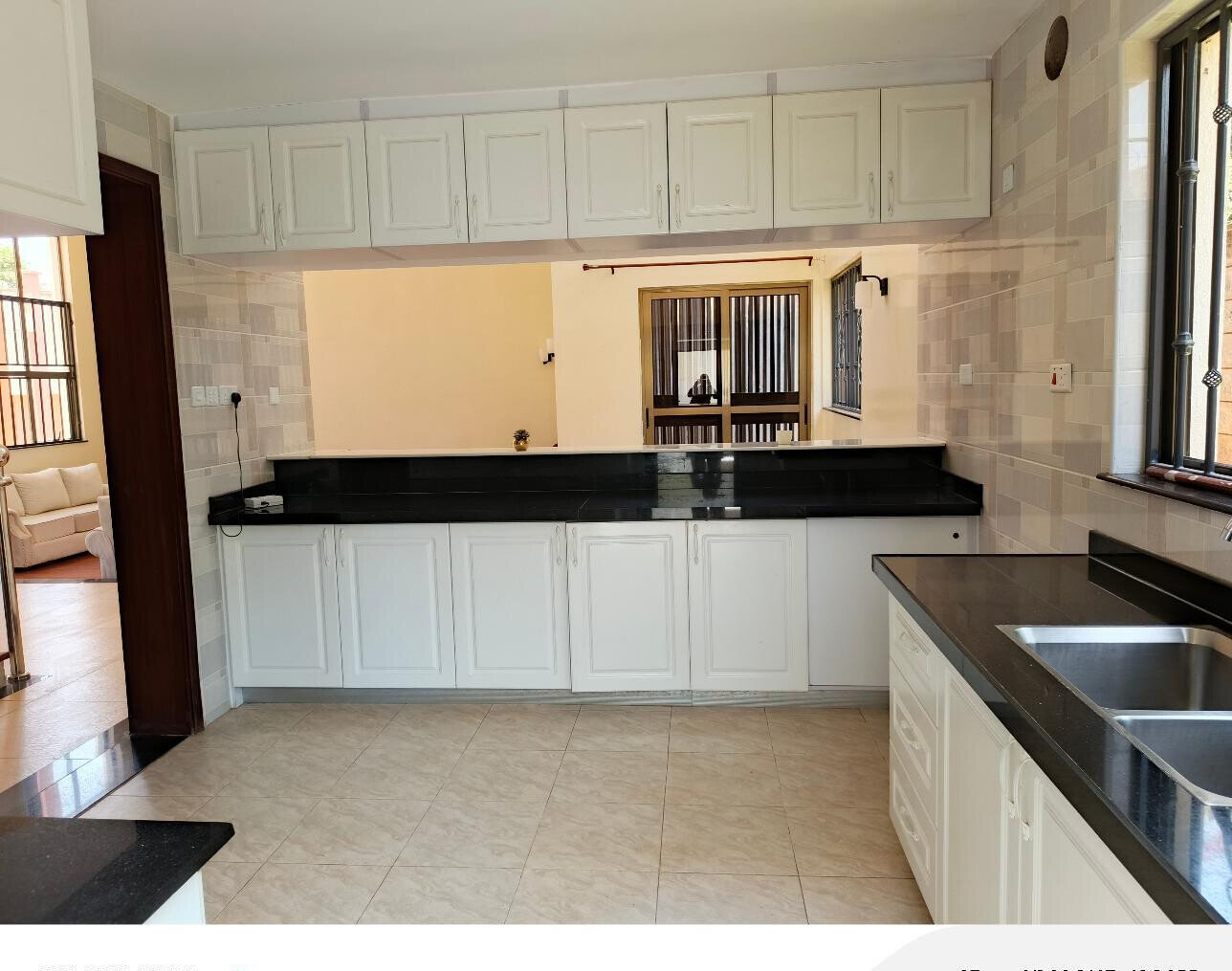 Charming 5-Ensuite Townhouse with Fireplace & DSQ - Lavington