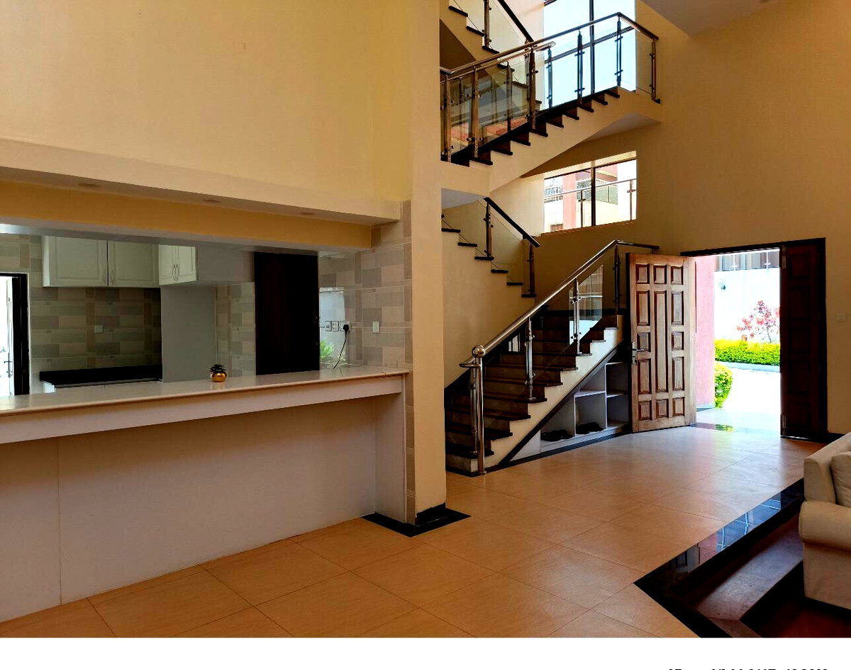 Charming 5-Ensuite Townhouse with Fireplace & DSQ - Lavington