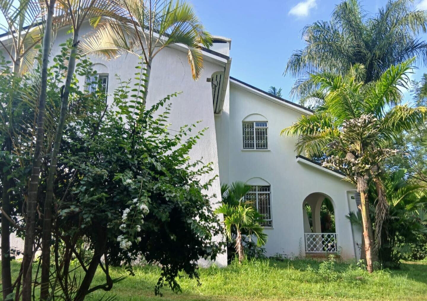Newly Built 5BR All-Ensuite Townhouse on Half Acre - Runda