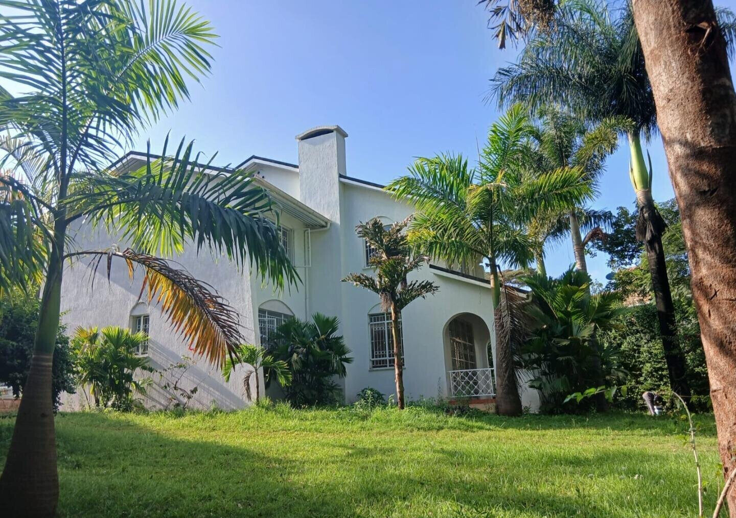 Newly Built 5BR All-Ensuite Townhouse on Half Acre - Runda