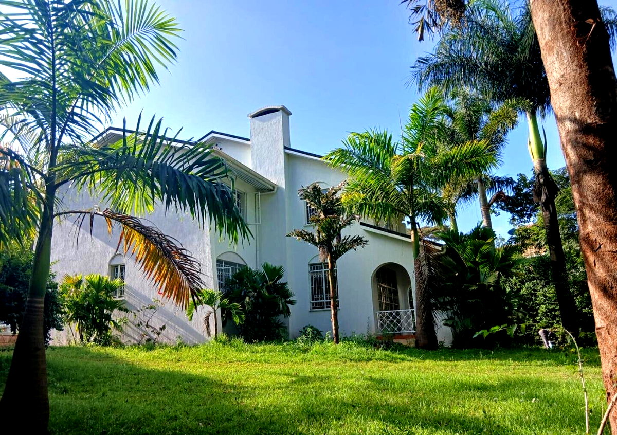 Newly Built 5BR All-Ensuite Townhouse on Half Acre - Runda