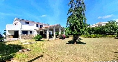 Half Acre 4BR Maisonette in Nyali