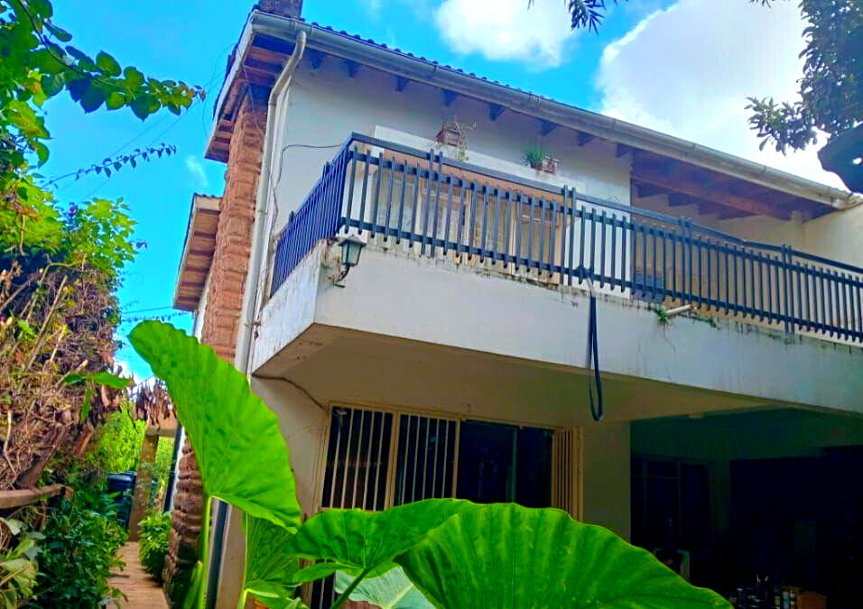 3BR Maisonette with Fireplace & Private Garden - Kilimani