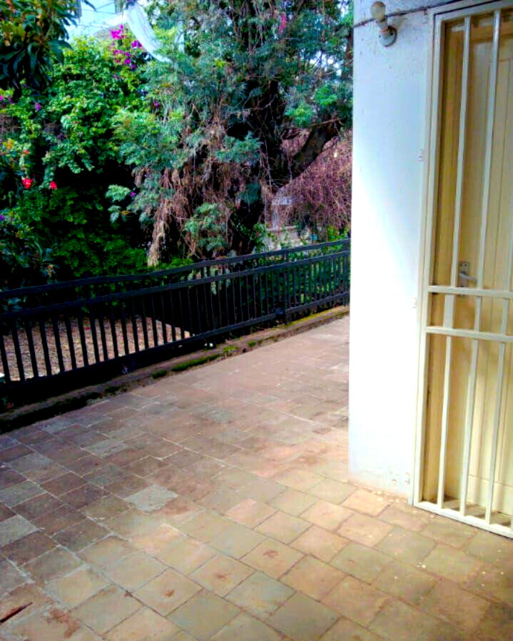 3BR Maisonette with Fireplace & Private Garden - Kilimani