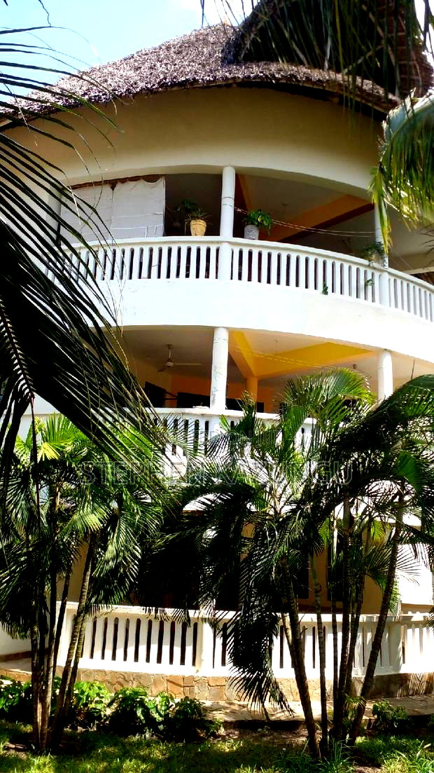Furnished 4bdrm House in Golf &amp; Living, Ukunda for rent