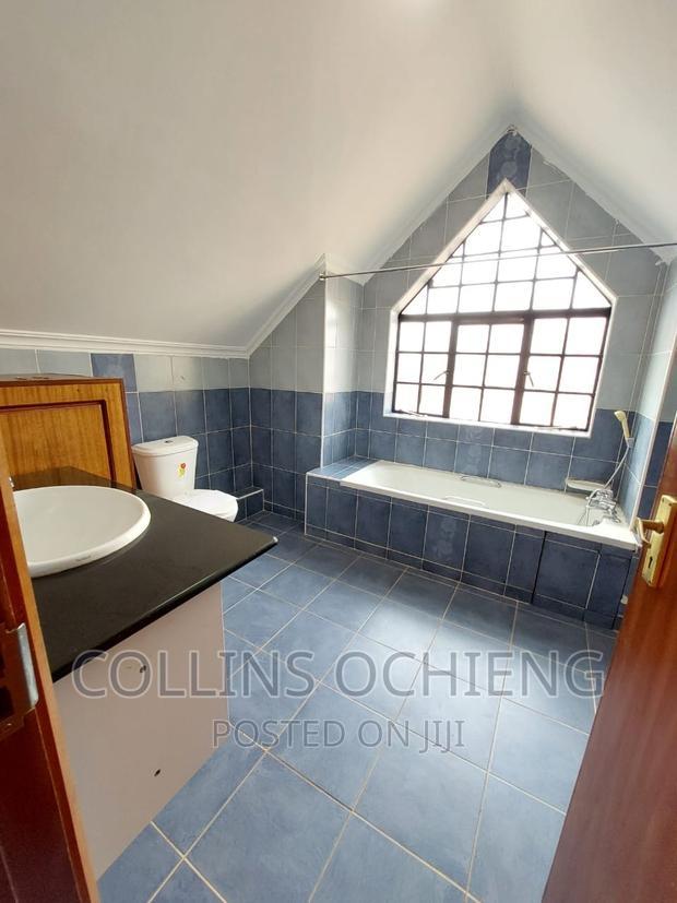 5bdrm Maisonette in Lavington for sale