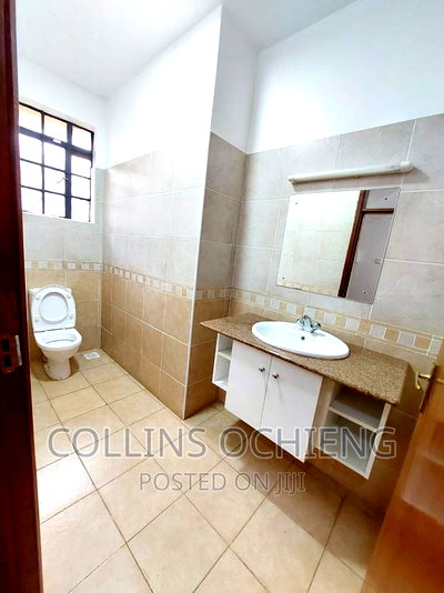 5bdrm Maisonette in Lavington for sale - Image 9