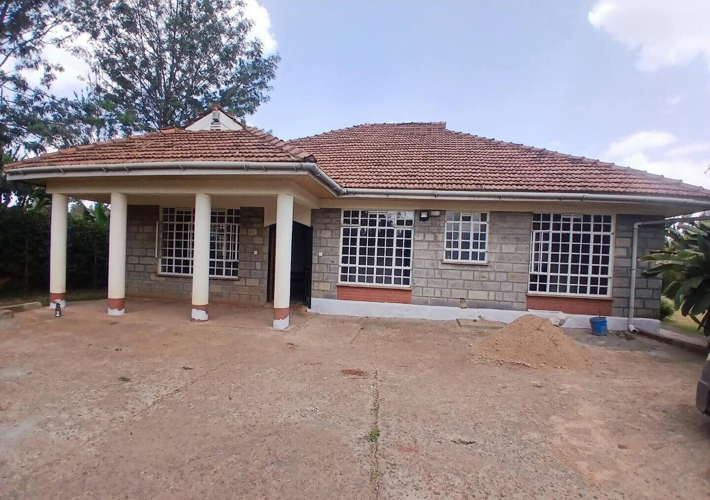 Half Acre Garden Home at KSh 200K