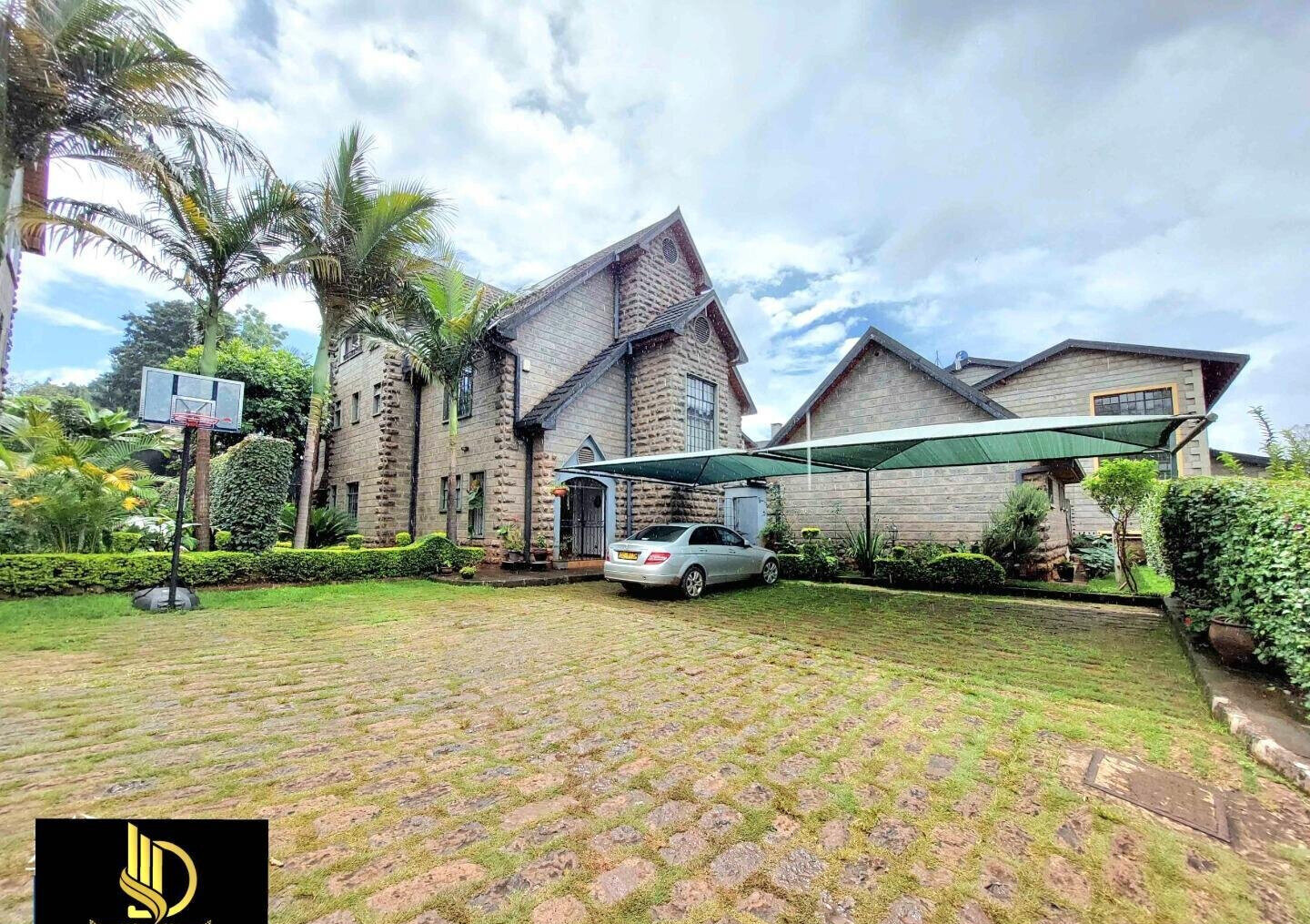 Stone-Clad 5-Ensuite Townhouse with Attic Studio - Lavington