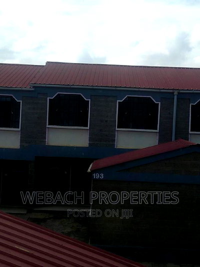 3bdrm Mansion in Quarry Road, Viraj Area for rent - Image 1