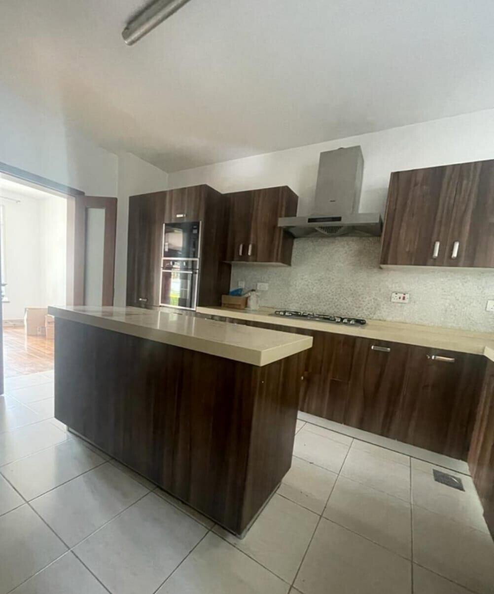 Architectural Masterpiece with 5 En-Suites & Tenant Income - Lavington