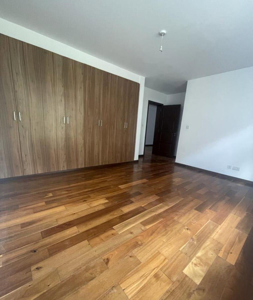 Architectural Masterpiece with 5 En-Suites & Tenant Income - Lavington
