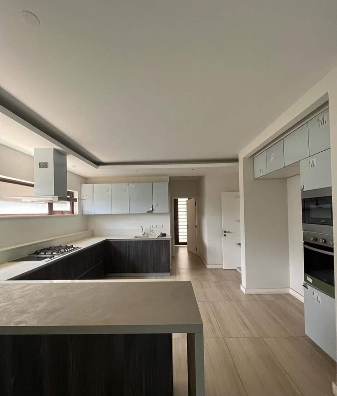 4-Ensuite Townhouse with Rooftop Terrace & Generator - Lavington