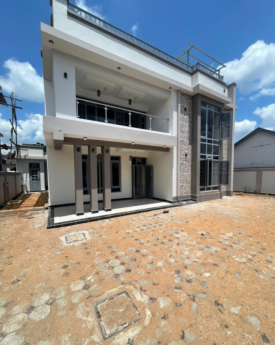 5BR All-Ensuite Townhouse with SQ - Mugutha, Ruiru