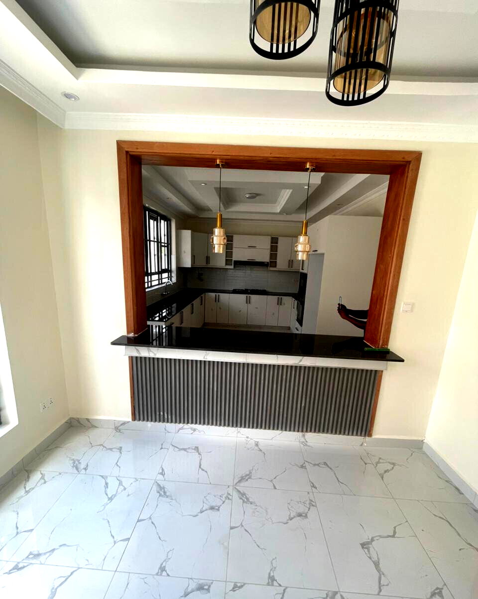 5BR All-Ensuite Townhouse with SQ - Mugutha, Ruiru