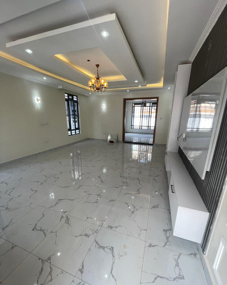 5BR All-Ensuite Townhouse with SQ - Mugutha, Ruiru