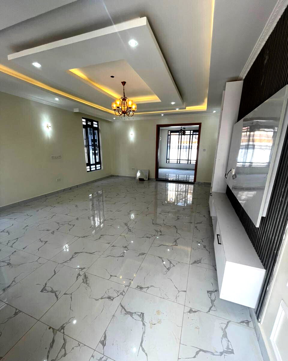 5BR All-Ensuite Townhouse with SQ - Mugutha, Ruiru