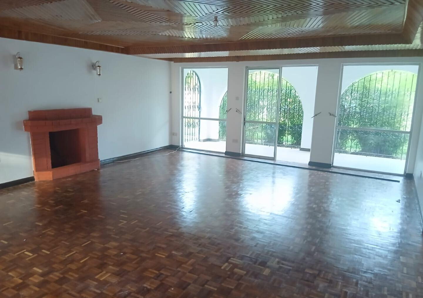 Half Acre 5BR Haven at KSh 300K