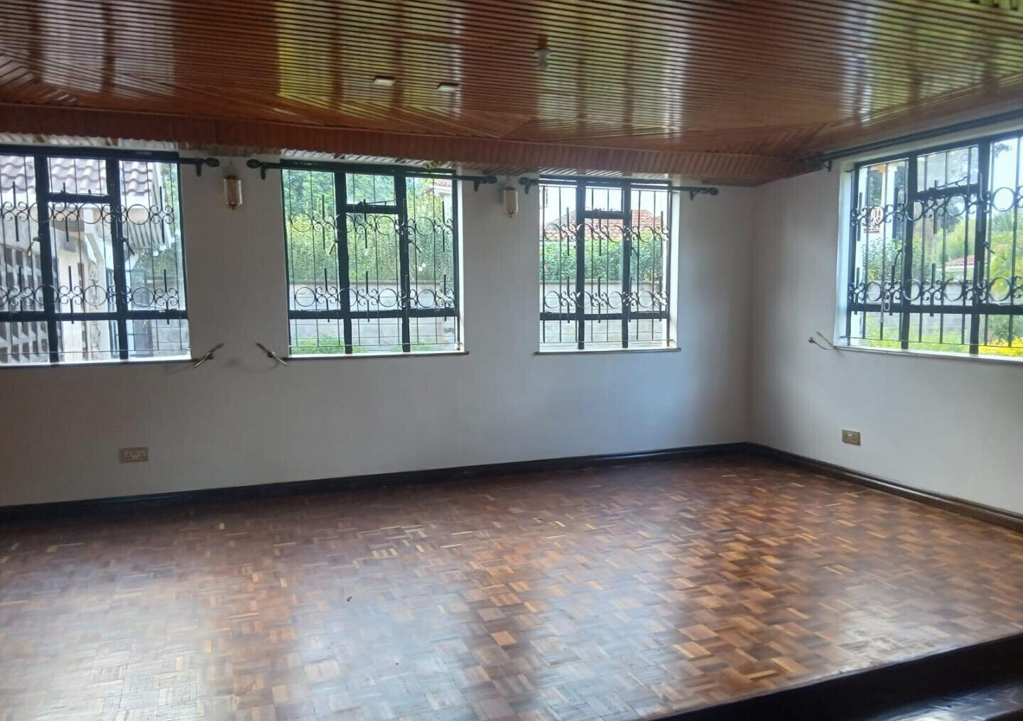 Half Acre 5BR Haven at KSh 300K