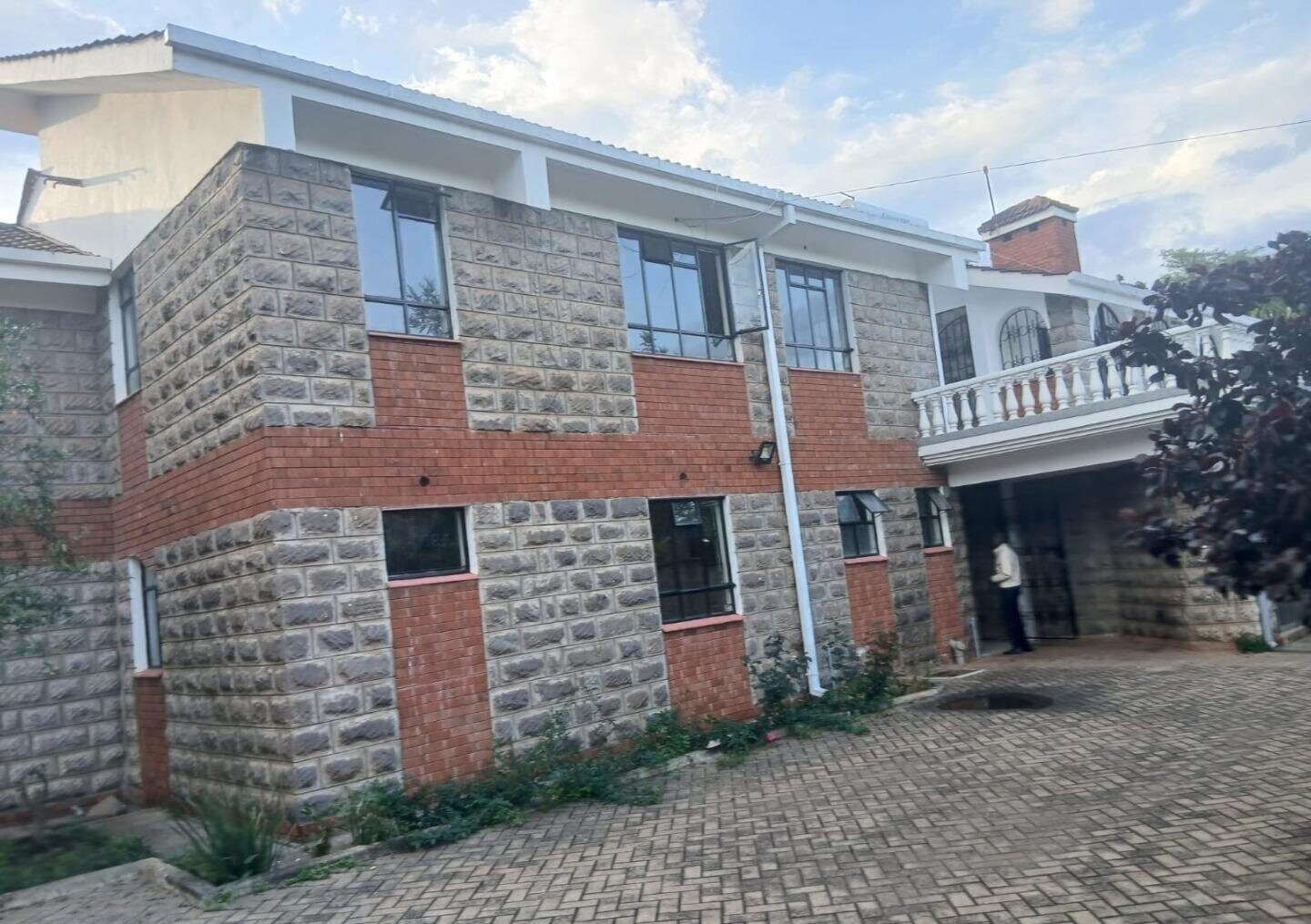 Half Acre 5BR Haven at KSh 300K
