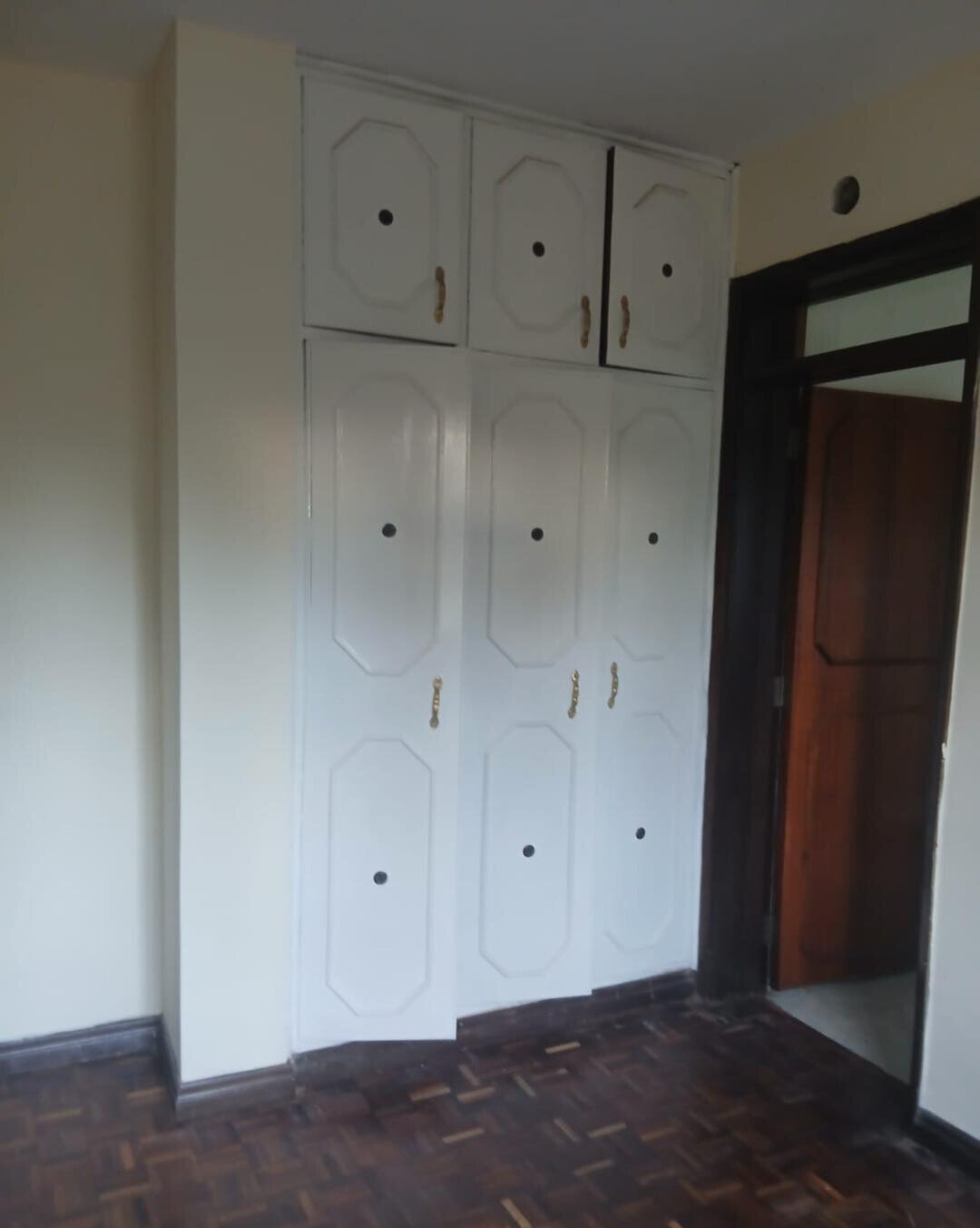 Half Acre 5BR Haven at KSh 300K