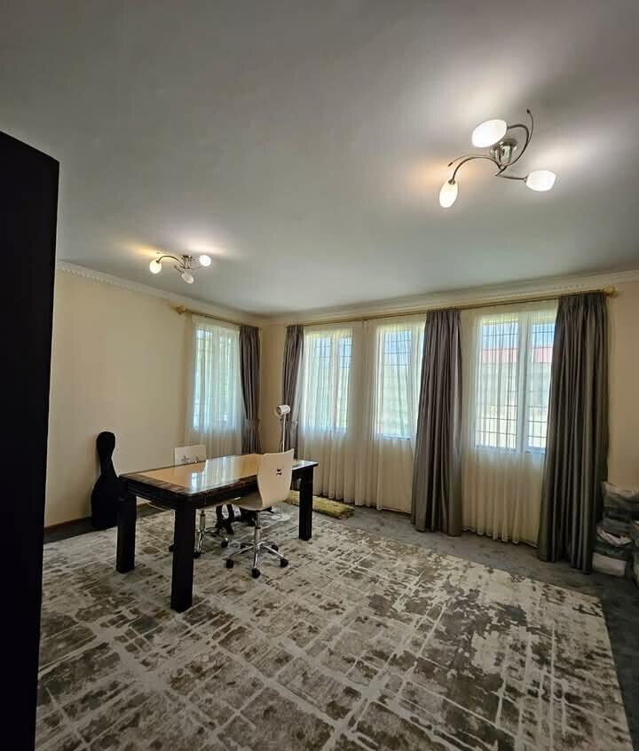Pet-Friendly 5-Ensuite Townhouse Near Jeffery Sports Club - Lavington
