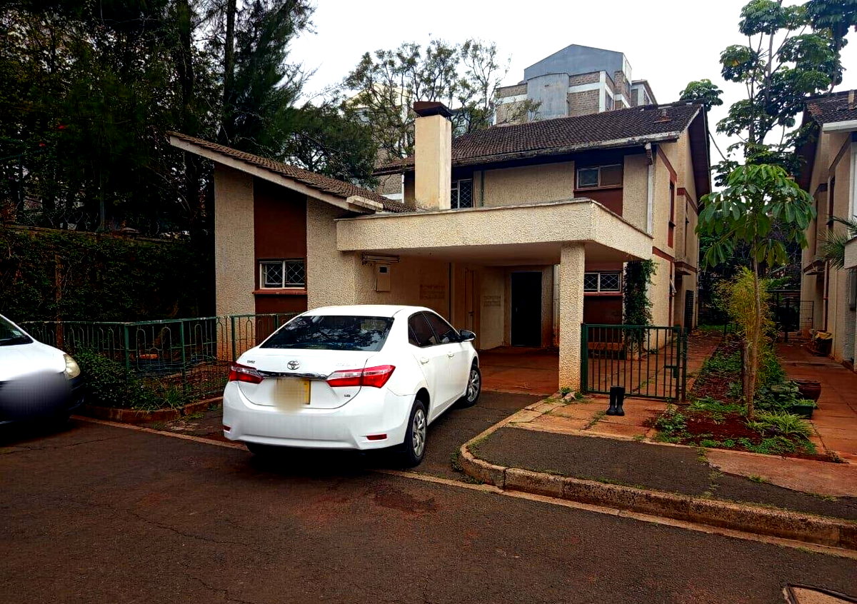 4-Bed Maisonette with DSQ & Pantry - Lavington
