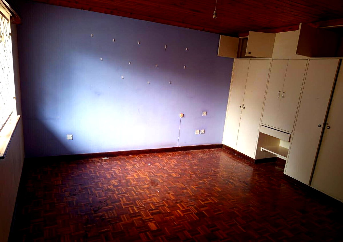 4-Bed Maisonette with DSQ & Pantry - Lavington