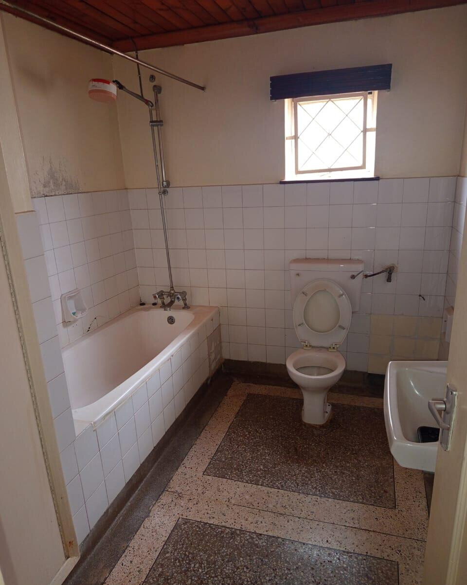 4-Bed Maisonette with DSQ & Pantry - Lavington