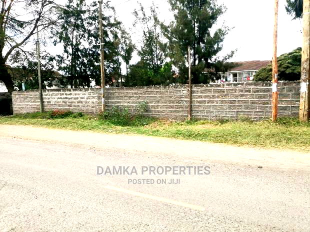 Apartments for Sale in Section 58 on 1 Acre Land.